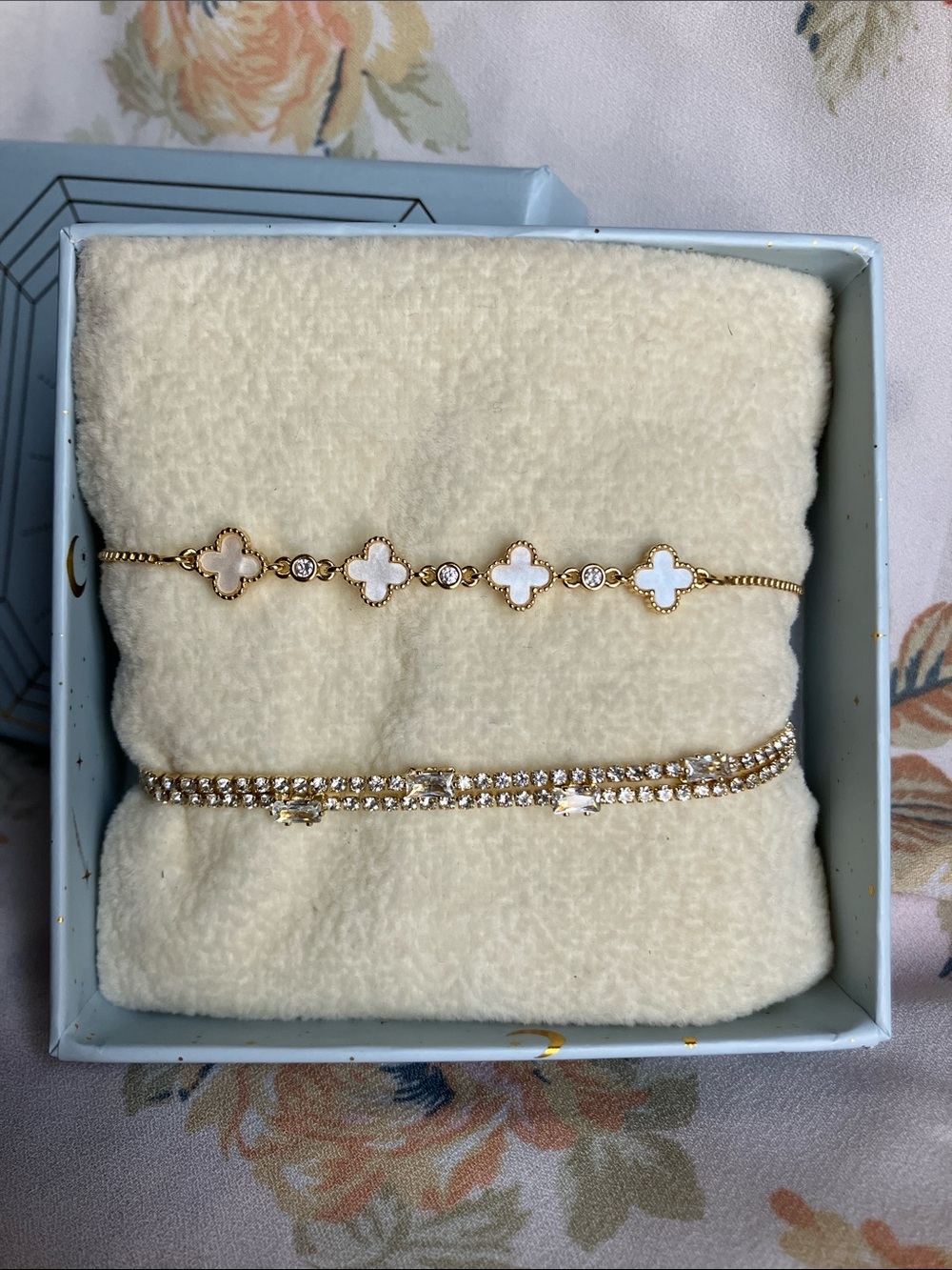 ARM CANDY - Set with White Clover Accents& FREE earrings, or lip gloss!!